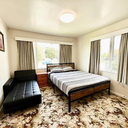 Entire House In Mt Wellington, Central Auckland Ngoại thất bức ảnh